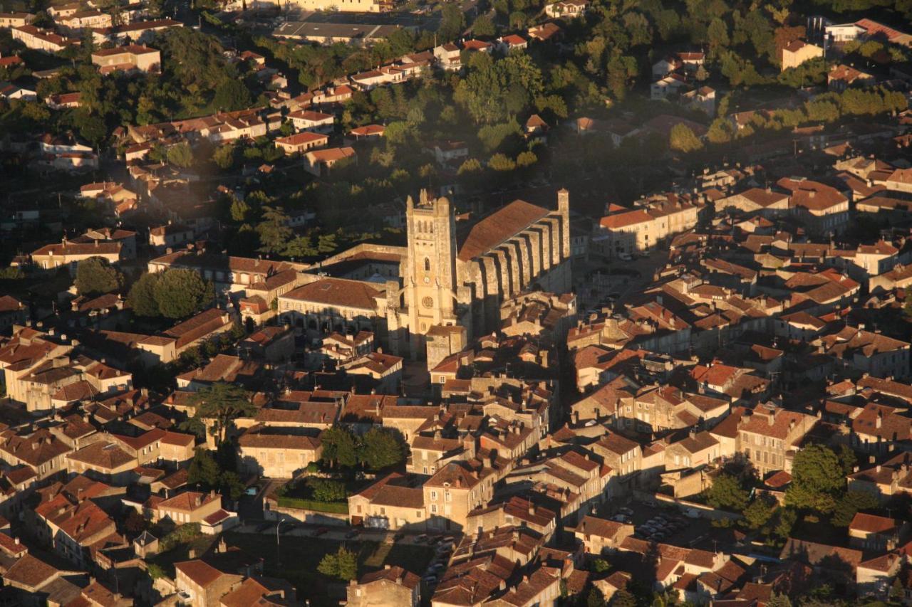 Le Chateau De Roquebere Condom Buitenkant foto